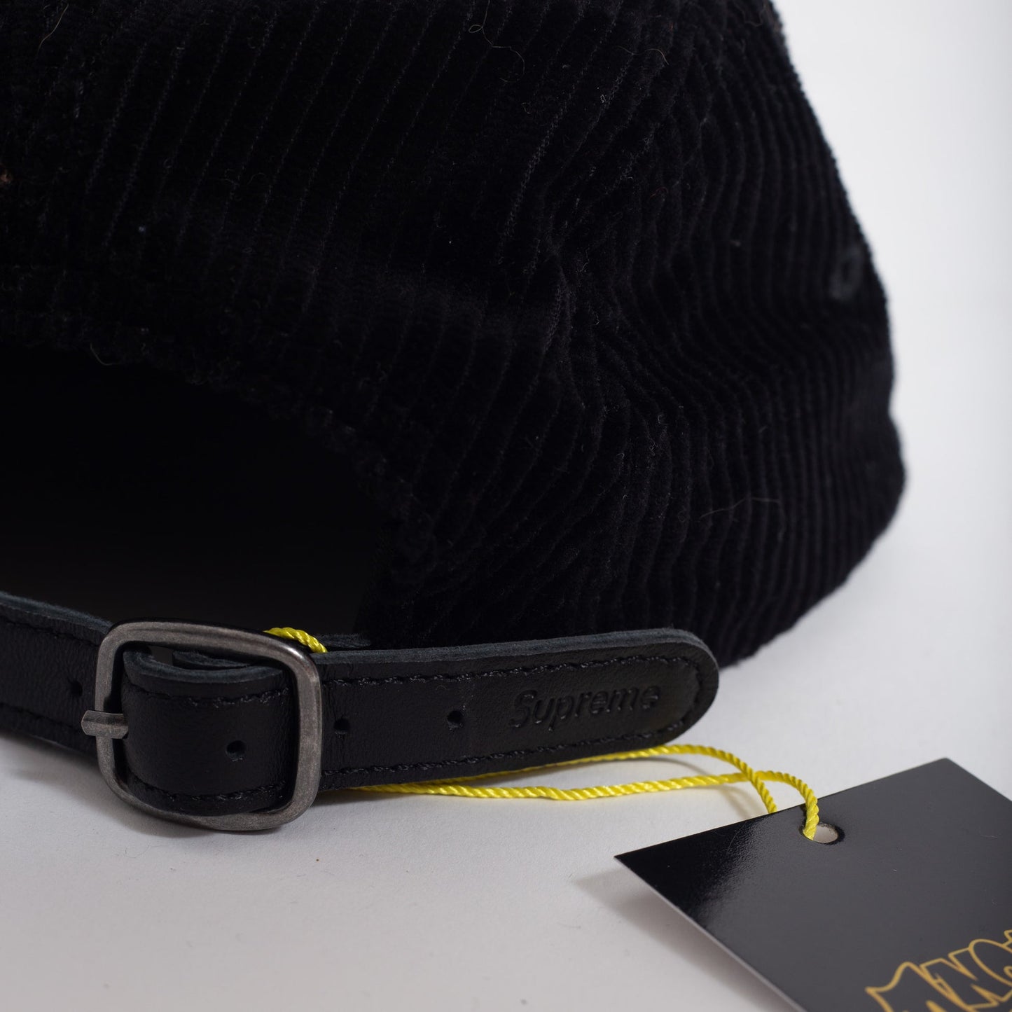 Bone Supreme Corduroy Preto