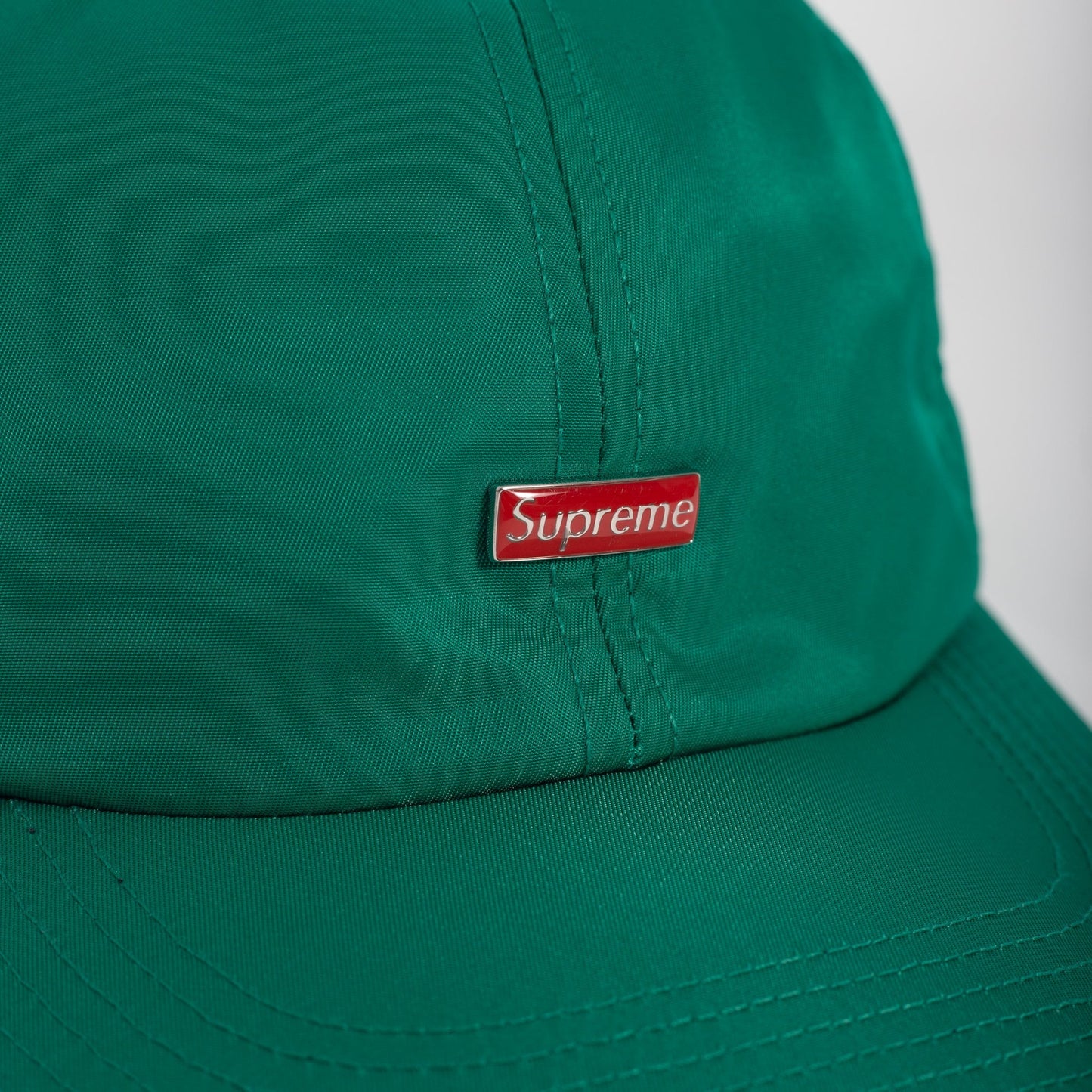Bone Supreme Metal Box Logo Verde